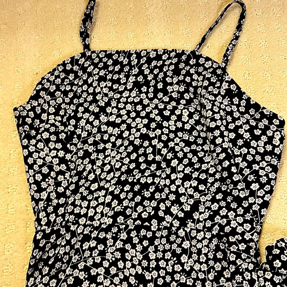 Black and white print wrap sundress, adjustable straps, zippered bottom, size S